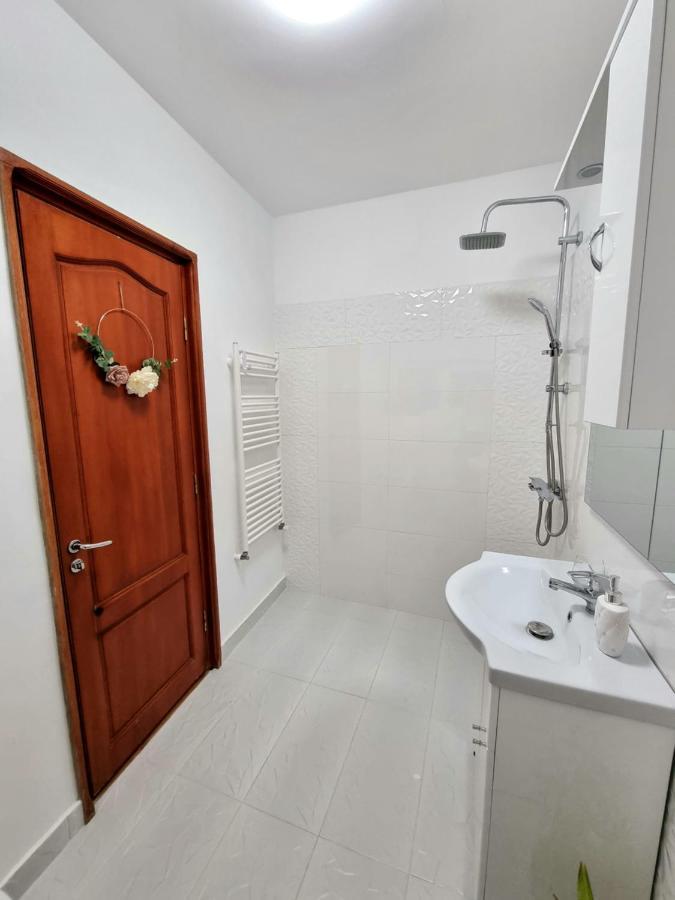 Toma Boutique Apartamento Braşov Exterior foto
