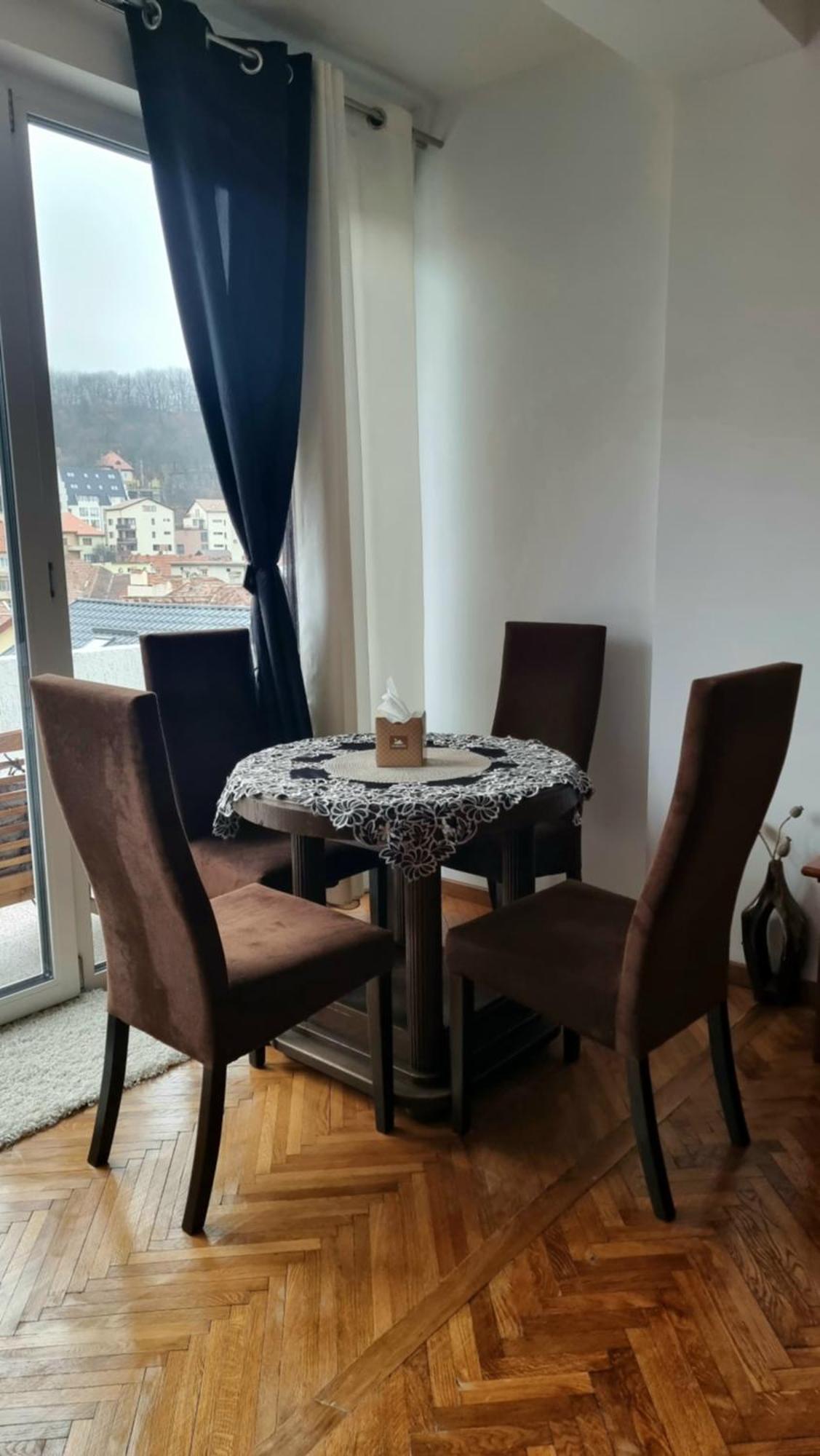 Toma Boutique Apartamento Braşov Exterior foto