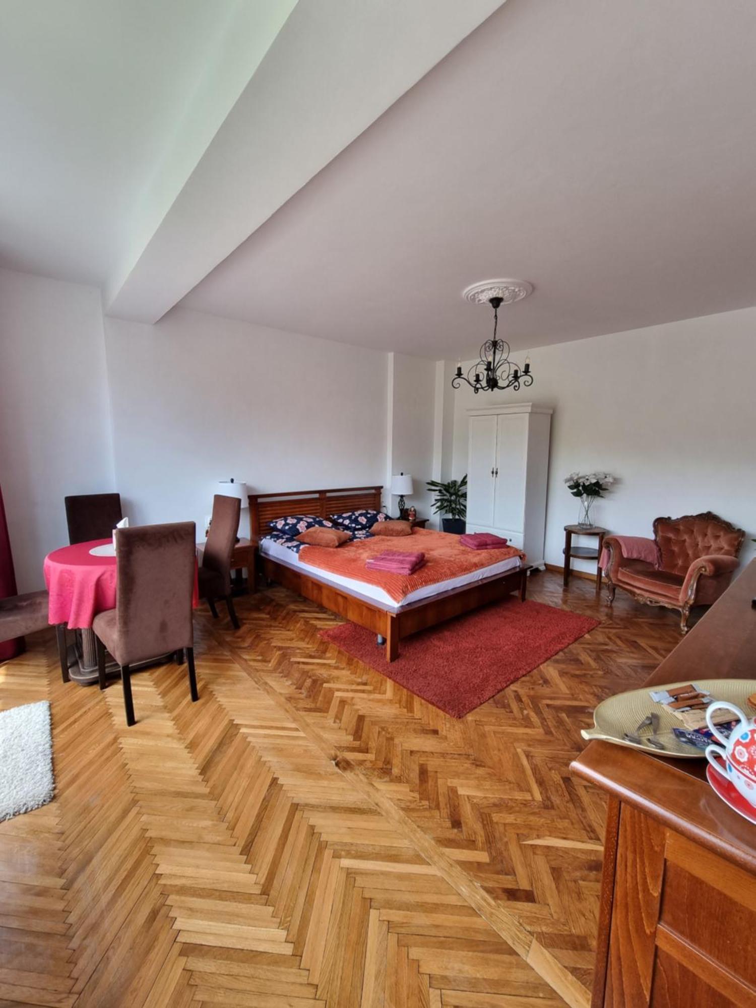 Toma Boutique Apartamento Braşov Exterior foto